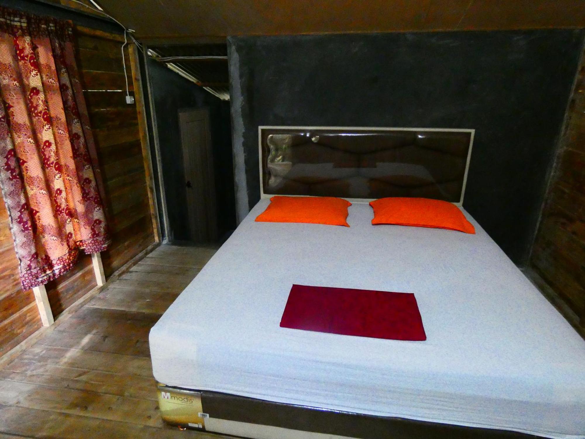 Olala Cafe & Bungalows Sabong Quarto foto