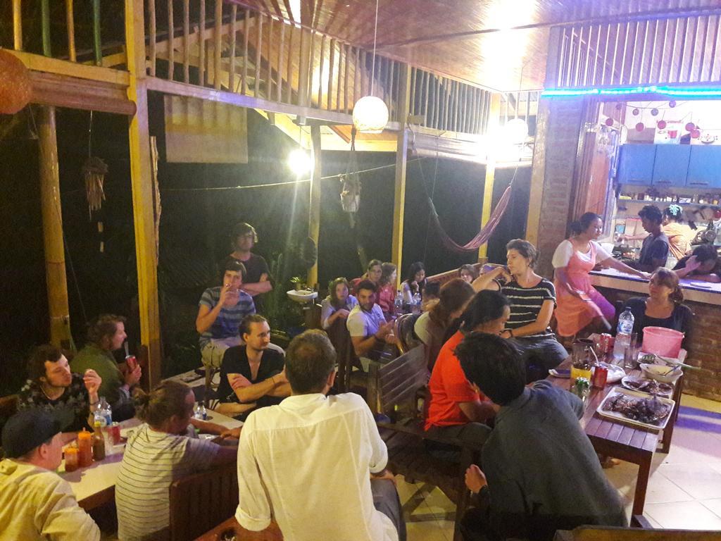 Olala Cafe & Bungalows Sabong Exterior foto